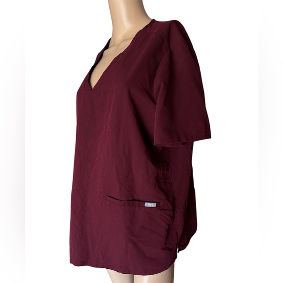 Figs Casma Three Pocket Scrub Top Burgundy Women XL RN,Medical Professional EUC! - Picture 5 of 11